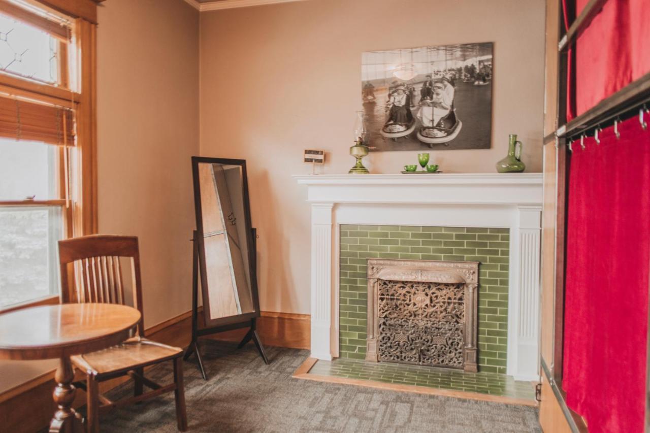 Ember Hostel DEN Dış mekan fotoğraf